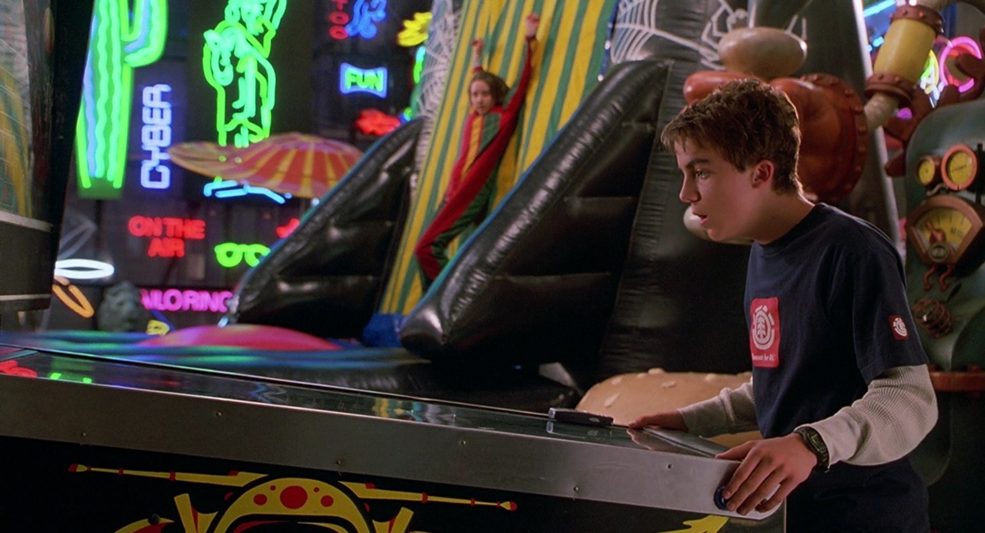 2002-BigFatLiar-451.jpg